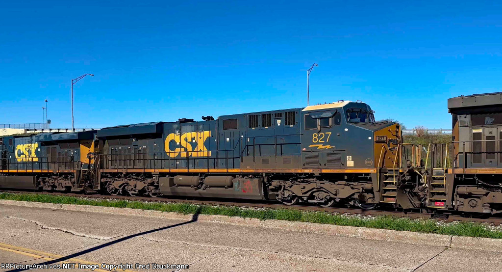 CSX 827